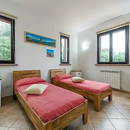 Amazing Detached Near