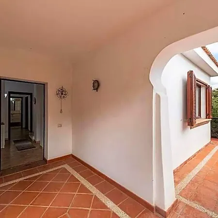 Amazing Detached For Near Hotel