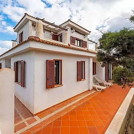 Amazing Detached For Near Hotel